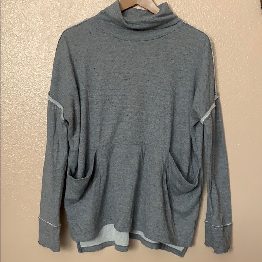 Coziest Free People Gray turtleneck XS w/pockets